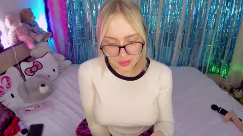 alinaocean online show from November 9, 11:51 pm