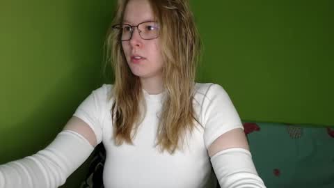 alinasei online show from March 3, 7:26 am