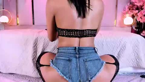   online show from March 22, 2:43 pm