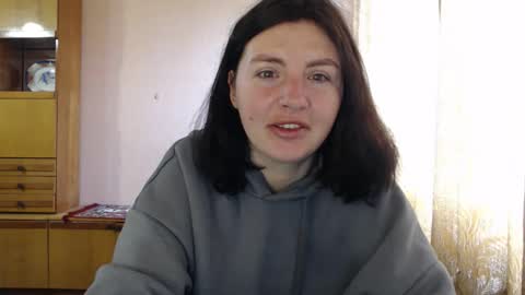 AlinaxJames online show from April 28, 8:40 am