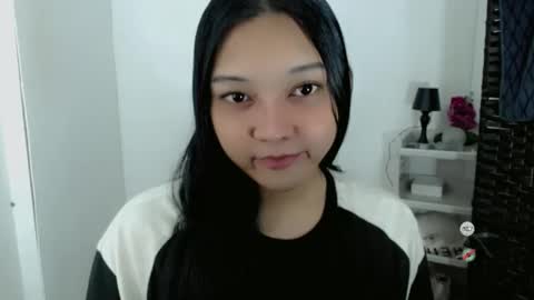 Shanti xhey online show from April 8, 6:49 am