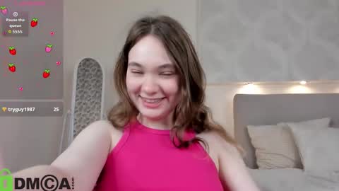 Snapshot of alisa_lesly chatting on September 12, 8:05 am Alisa GMT2 Wen - Sun 10 AM - 4 PM except Monday and Tuesday online show from September 12, 8:05 am