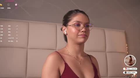     online show from March 4, 3:04 pm