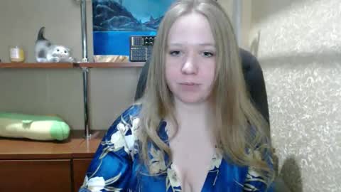 alisha_xi online show from January 8, 1:06 pm