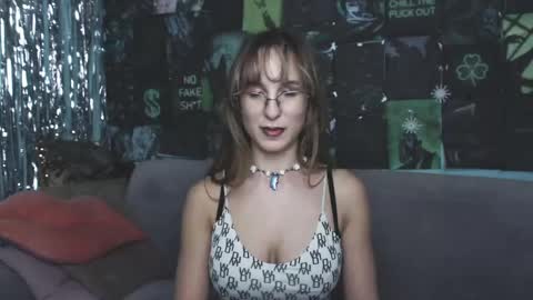 alishakelly online show from November 15, 2:18 pm