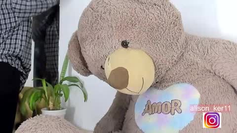 Snapshot of alison_ker chatting on February 22, 6:06 am Sofias house online show from February 22, 6:06 am