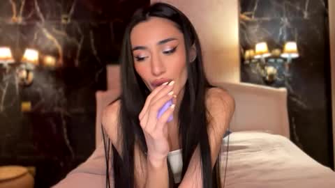 Snapshot of alissadreams chatting on October 14, 8:23 pm Alissa online show from October 14, 8:23 pm