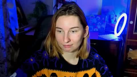 Snapshot of alisun_ chatting on October 14, 8:23 pm A L I C E online show from October 14, 8:23 pm