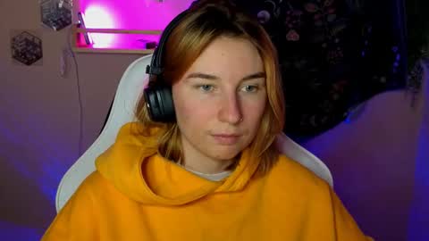 Snapshot of alisun_ chatting on September 21, 7:51 pm A L I C E online show from September 21, 7:51 pm