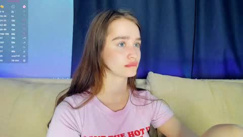 Alivia online show from April 25, 12:51 pm