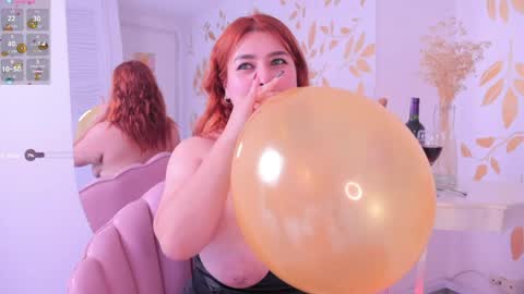 Alix online show from May 8, 9:09 pm