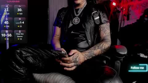   online show from November 6, 10:24 pm