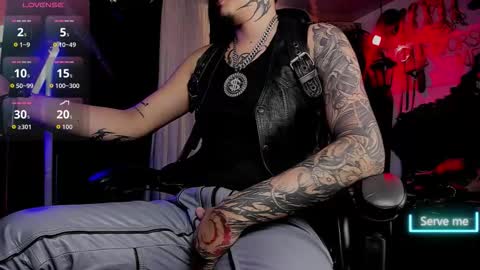   online show from December 3, 7:47 pm