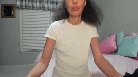 Snapshot of allgood4u chatting on March 1, 12:50 am wishlist on bio online show from March 1, 12:50 am