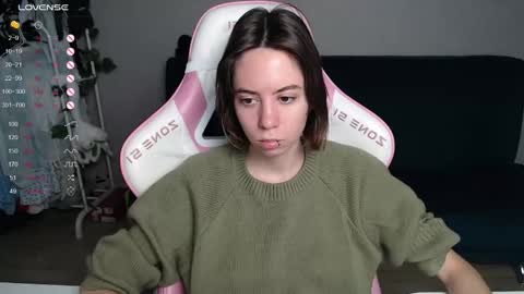 Snapshot of allie_hazie chatting on October 4, 11:02 pm alice online show from October 4, 11:02 pm