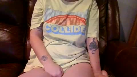 alliebearx online show from November 17, 11:51 pm