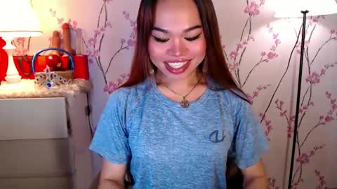 Snapshot of allirah20x chatting on March 8, 11:39 pm Allirah online show from March 8, 11:39 pm
