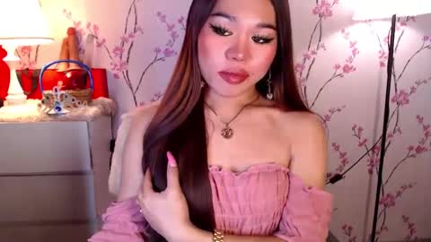 Snapshot of allirah20x chatting on March 12, 11:44 pm Allirah online show from March 12, 11:44 pm