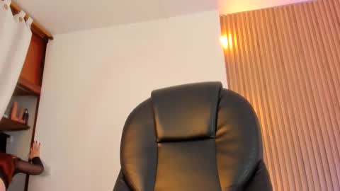 allison_fosther online show from February 25, 3:21 am