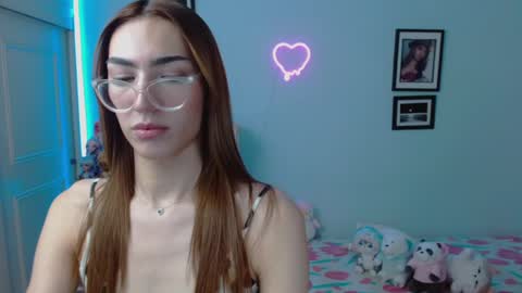   online show from January 26, 9:40 am