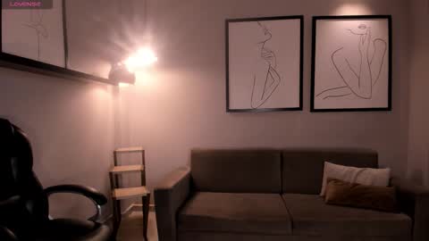 Allison Rogers online show from November 12, 2:14 am