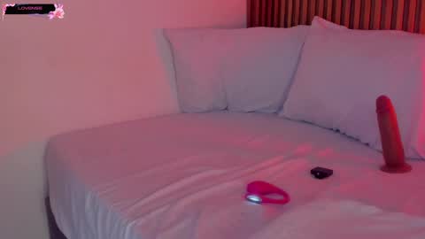 A L L I S S online show from November 20, 8:50 pm