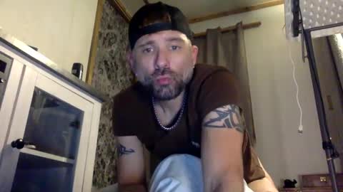 Snapshot of allitrunnin chatting on October 4, 10:57 am allitrunnin online show from October 4, 10:57 am