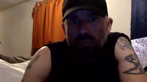 Snapshot of allitrunnin chatting on October 16, 6:35 am allitrunnin online show from October 16, 6:35 am