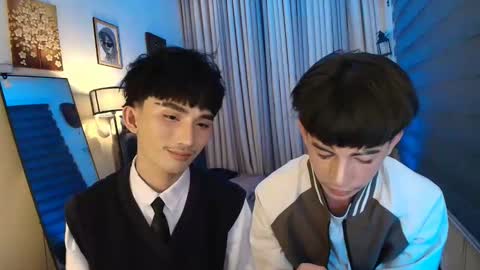 kim and josh online show from December 20, 8:05 pm