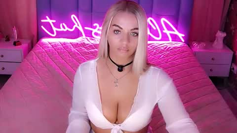 AlwaysHot online show from March 13, 2:37 am