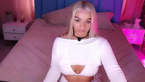 AlwaysHot online show from May 6, 2:39 am