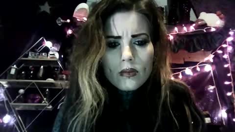 allymoon1369 online show from March 20, 9:25 am