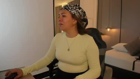 Snapshot of alma_fenix chatting on September 24, 12:34 pm ALMA FENIX online show from September 24, 12:34 pm