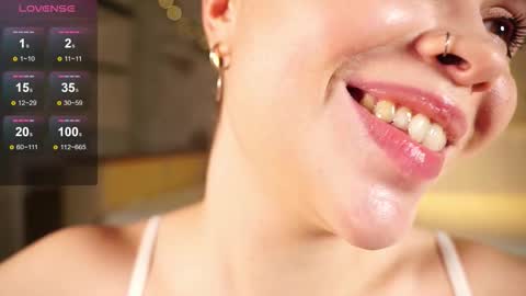Snapshot of alma_yammy chatting on October 16, 4:28 pm Alma online show from October 16, 4:28 pm