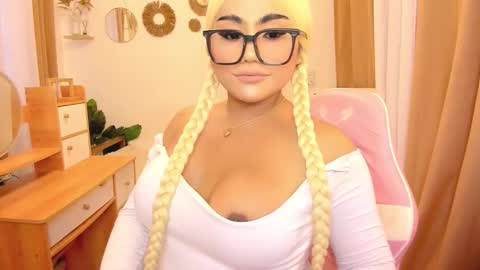 alodia x princess online show from November 30, 12:18 am
