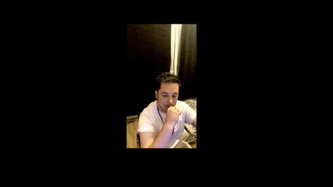 Snapshot of alolanmonke chatting on October 7, 7:43 pm alolanmonke online show from October 7, 7:43 pm