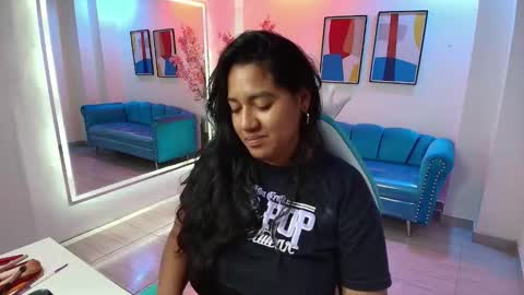 Alondra  online show from November 6, 3:53 am