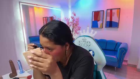 Alondra  online show from December 3, 4:02 am