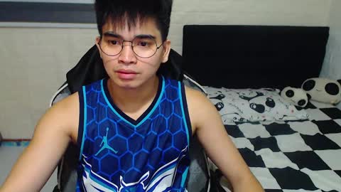 Snapshot of alpha_rider chatting on December 7, 11:45 am Angelo online show from December 7, 11:45 am
