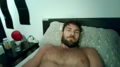 Snapshot of alphah_hunk chatting on October 4, 8:39 pm alphah_hunk online show from October 4, 8:39 pm