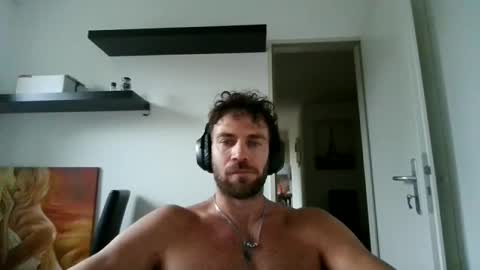 Snapshot of alphah_hunk chatting on September 23, 3:17 pm alphah_hunk online show from September 23, 3:17 pm