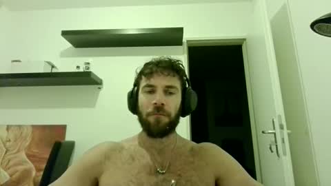 Snapshot of alphah_hunk chatting on October 19, 6:12 pm alphah_hunk online show from October 19, 6:12 pm