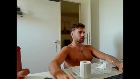 alphah_hunk online show from May 27, 9:28 am