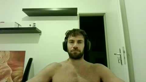 Snapshot of alphah_hunk chatting on September 26, 6:49 pm alphah_hunk online show from September 26, 6:49 pm