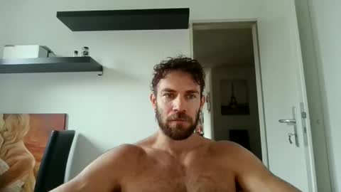 Snapshot of alphah_hunk chatting on October 9, 10:21 am alphah_hunk online show from October 9, 10:21 am