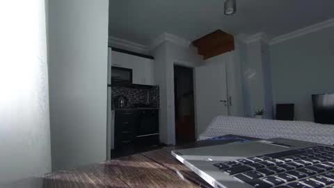 AlphAndre online show from April 13, 6:06 am