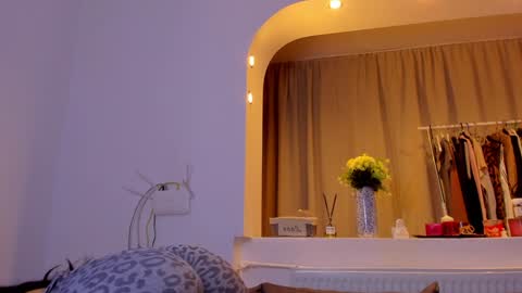 Michelle online show from February 9, 10:56 pm