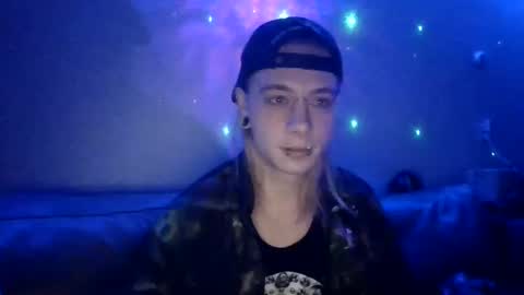 altboy010 online show from December 29, 4:40 pm