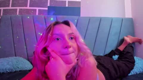 Snapshot of alterego1__ chatting on September 9, 1:33 pm Alter online show from September 9, 1:33 pm