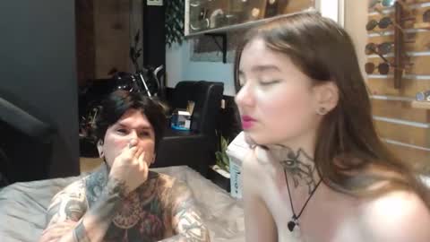 Snapshot of alucardcarmilaa chatting on October 10, 3:45 am Alucard Carmila online show from October 10, 3:45 am